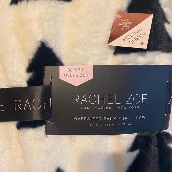Rachael Zoe Christmas Throw - Picture 2 of 2